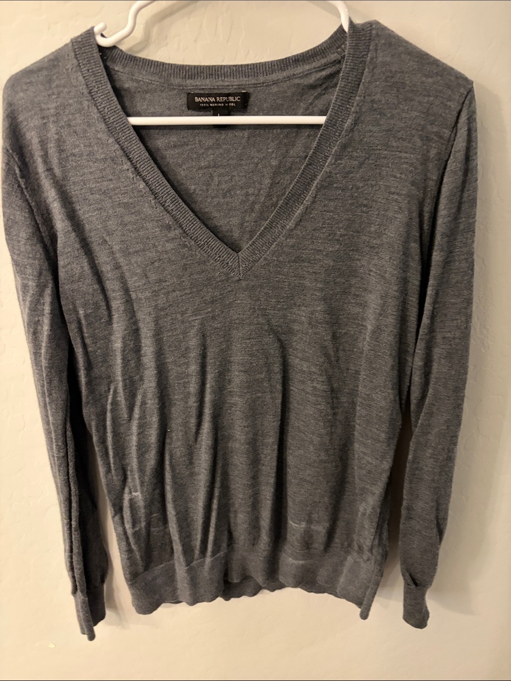 Banana Republic Women's Heather Gray V-Neck Sweater